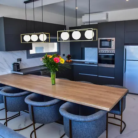 Frankie's Sunrise ヴィラ Agia Anna